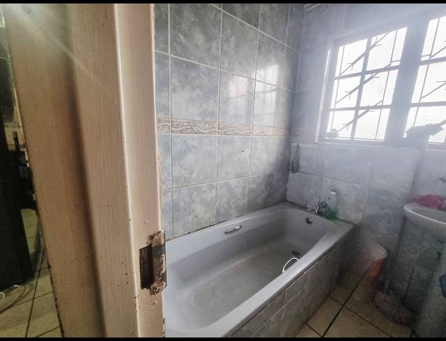 3 BEDROOM HOUSE FOR SALE IN UMHLATHUZE